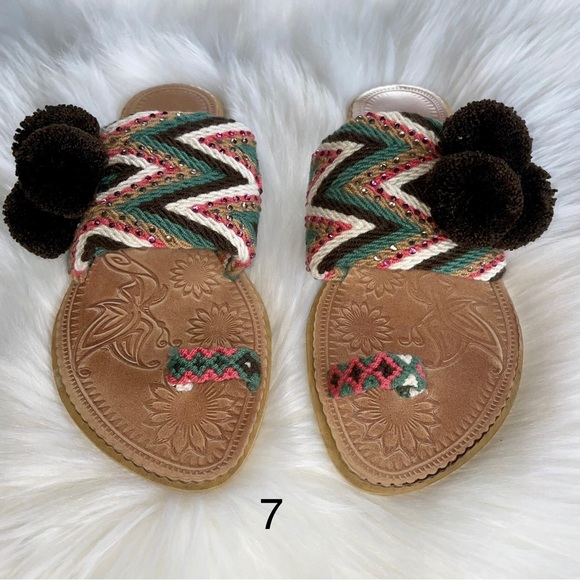 🇨🇴🦋 Handwoven Wayuu Sandals - Picture 9 of 10